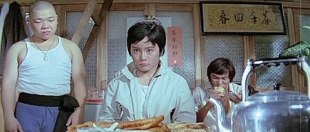 Нг Мин-Чой, Полли Куань и Сэм Хуэй